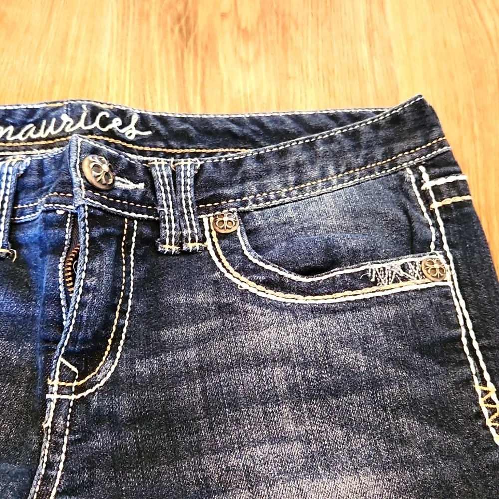 Ladies crops - Picture 2 of 3